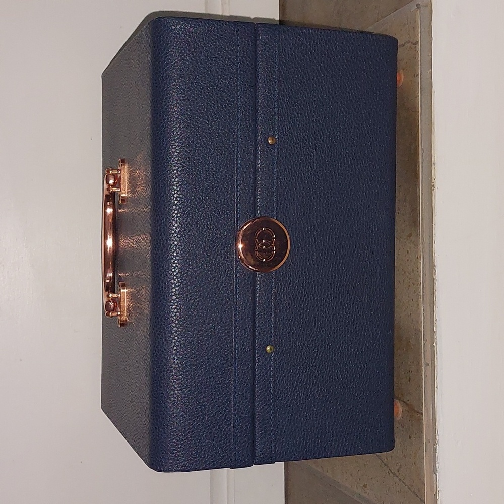 Caboodles Life and Style Large Blue Train Make Up Travel Case